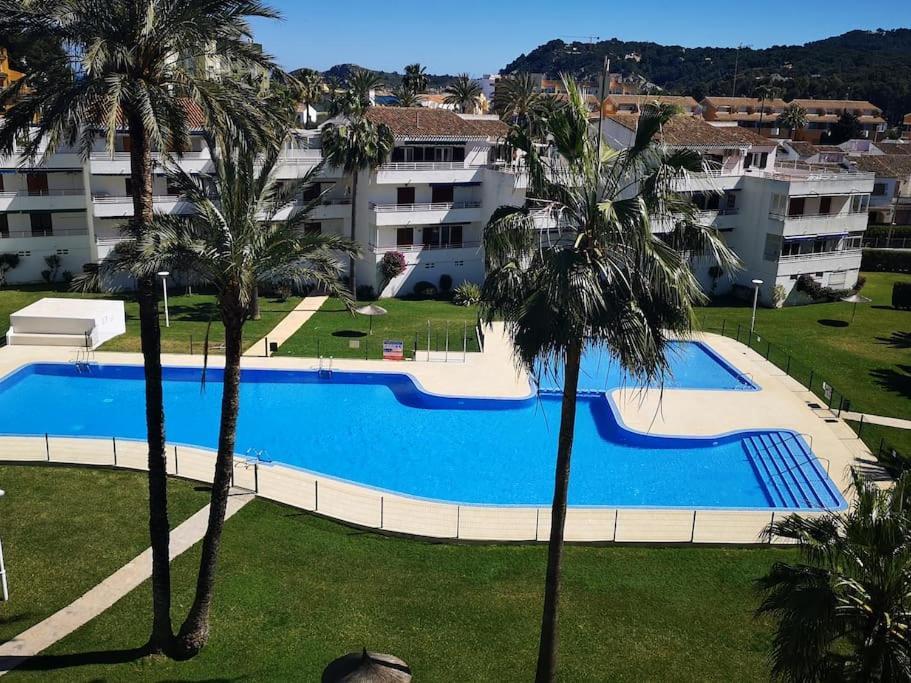 Casa en urb. con la piscina más GRANDE de Jávea. Esterno foto